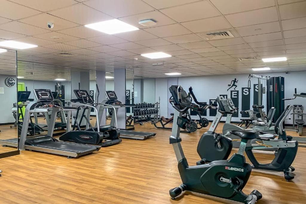 Pure Living - Spacious & Relaxing 2br In Marina Appartement